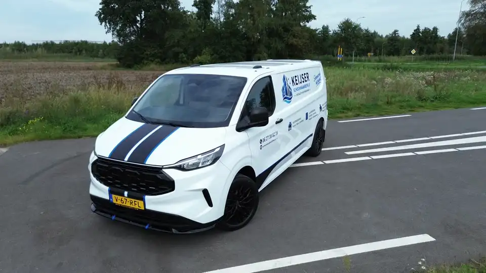Bedrijfsbus van Schoonmaakbedrijf Keijser, draai hem rond